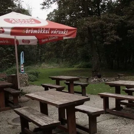 Piheno Turistahaz Es Apartman *