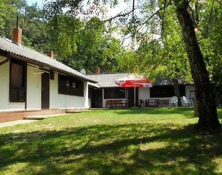 Piheno Turistahaz Es Apartman Vendégház Bakonyszentlászló